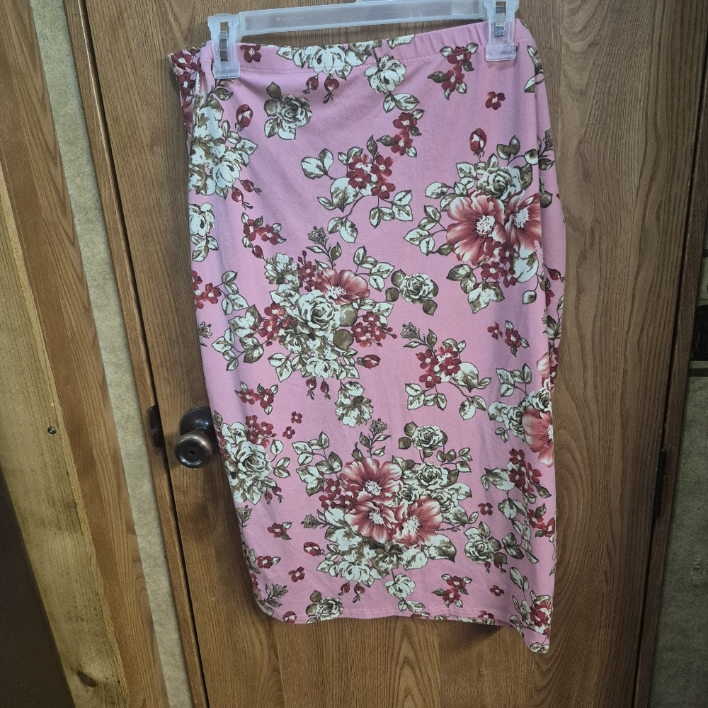 Blush Floral Pink Midi Skirt. Box 28